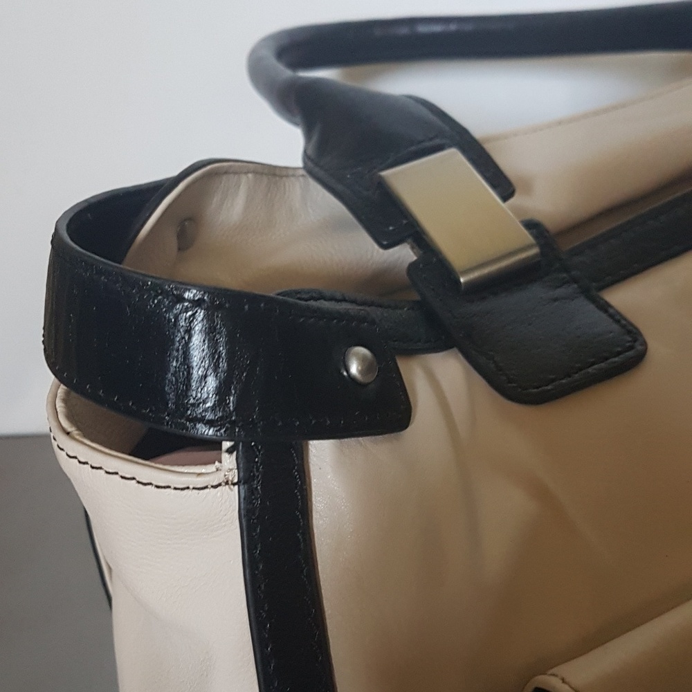 Handbag - Picture 6 of 8